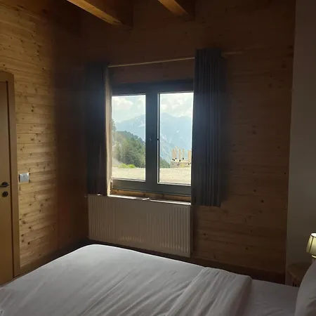 Buni Bajraktarit Ecotourism Pensión *